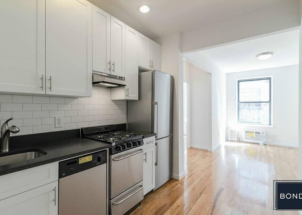 1st image of 150 E 91st St APT 32