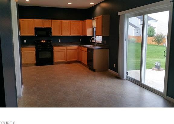 5th image of 8098 Diamond Park Ave NE