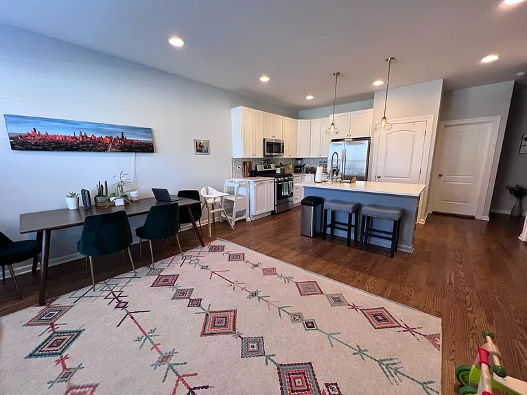 1441 W Grand Ave #1 — Photo 7