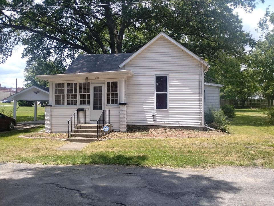 1st image of 207 N 8th St