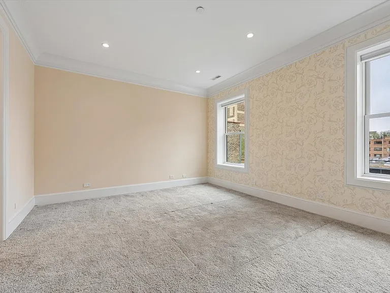 458 W Deming Pl — Photo 25