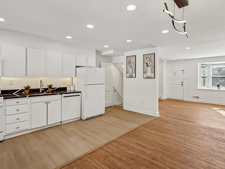 1612 Hardwick Rd — Photo 12