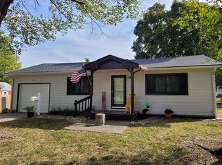 917 S Walnut St, Ottawa, KS 66067