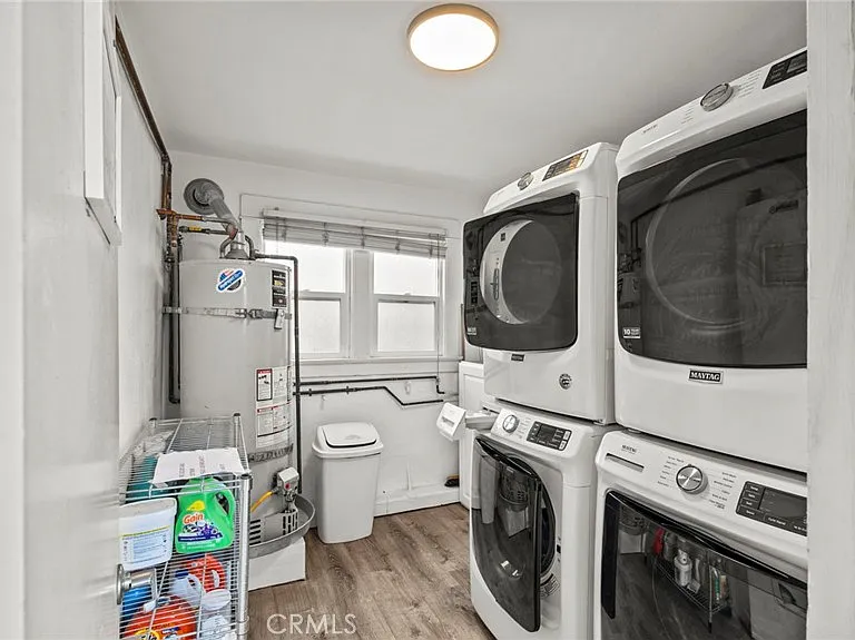 3027 E 3rd St #3 — Photo 14