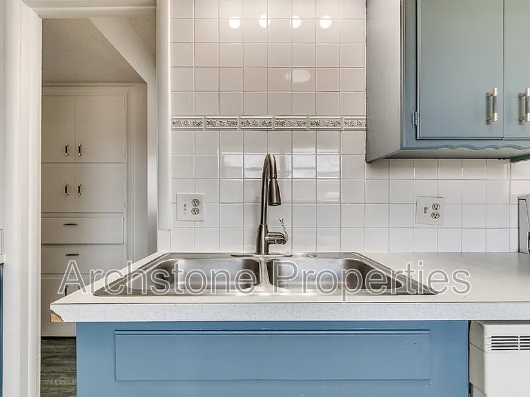4508 NW 26th St — Photo 21