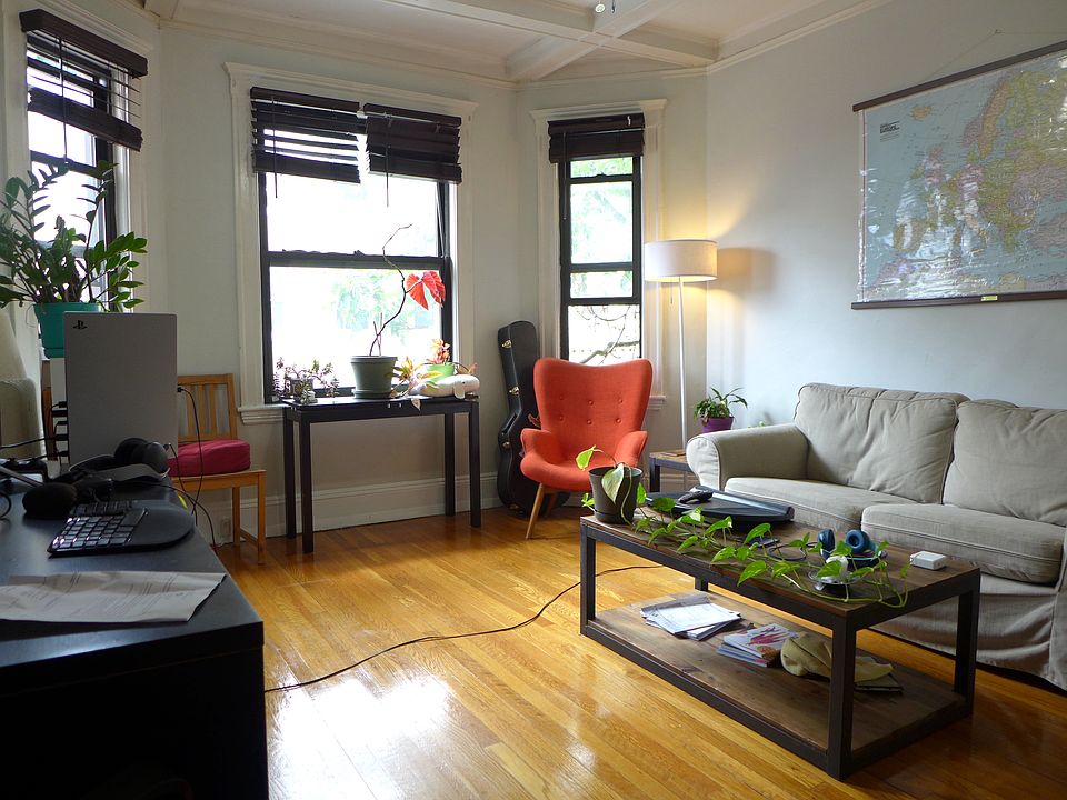 1st image of 6 Worthington St