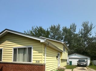 2121 Tamarack Dr, Joliet, IL 60432