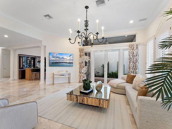 3rd image of 3632 S Ocean Blvd