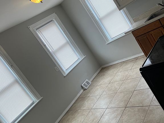 5th image of 24 Whittier Ave Floor 1