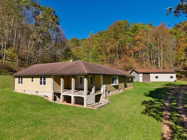 1762 Buck Run, Sistersville, WV 26175