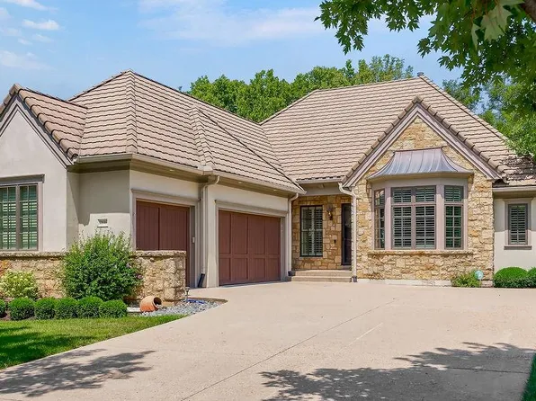 2846 W 137th Ter, Leawood, KS 66224