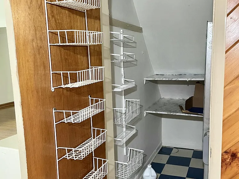 112 N Washington St #1 — Photo 5