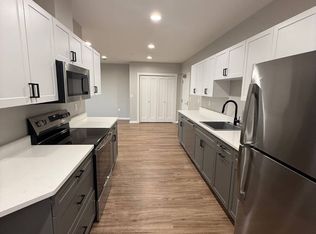 214 Kinne St #110, East Syracuse, NY