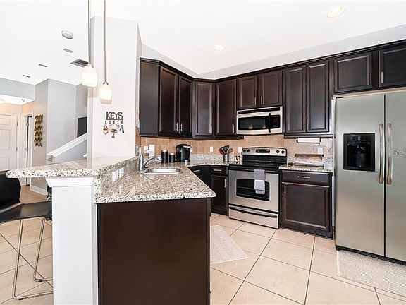 5th image of 1595 Plumeria Pl