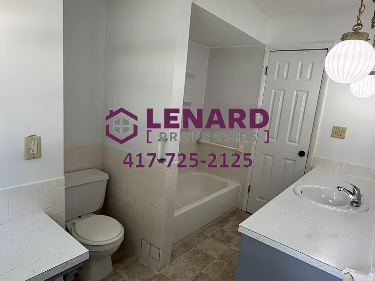 1361 E Gretna St — Photo 19