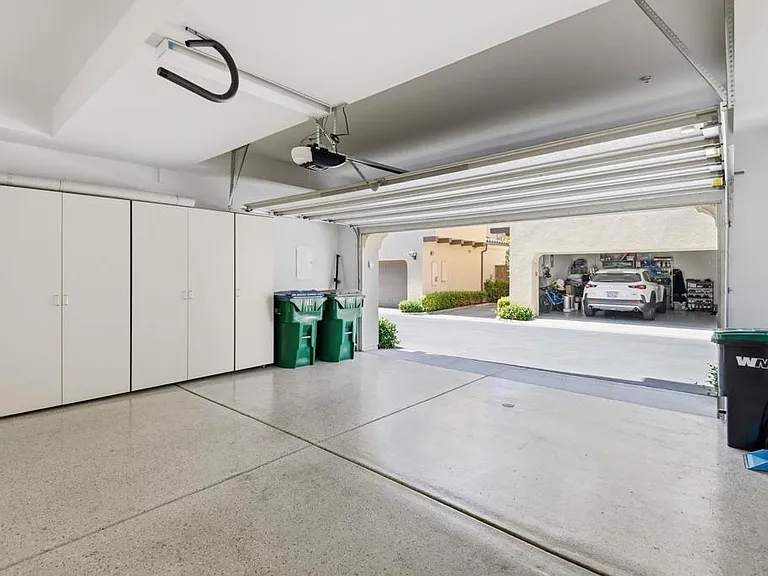 238 Firefly — Photo 15