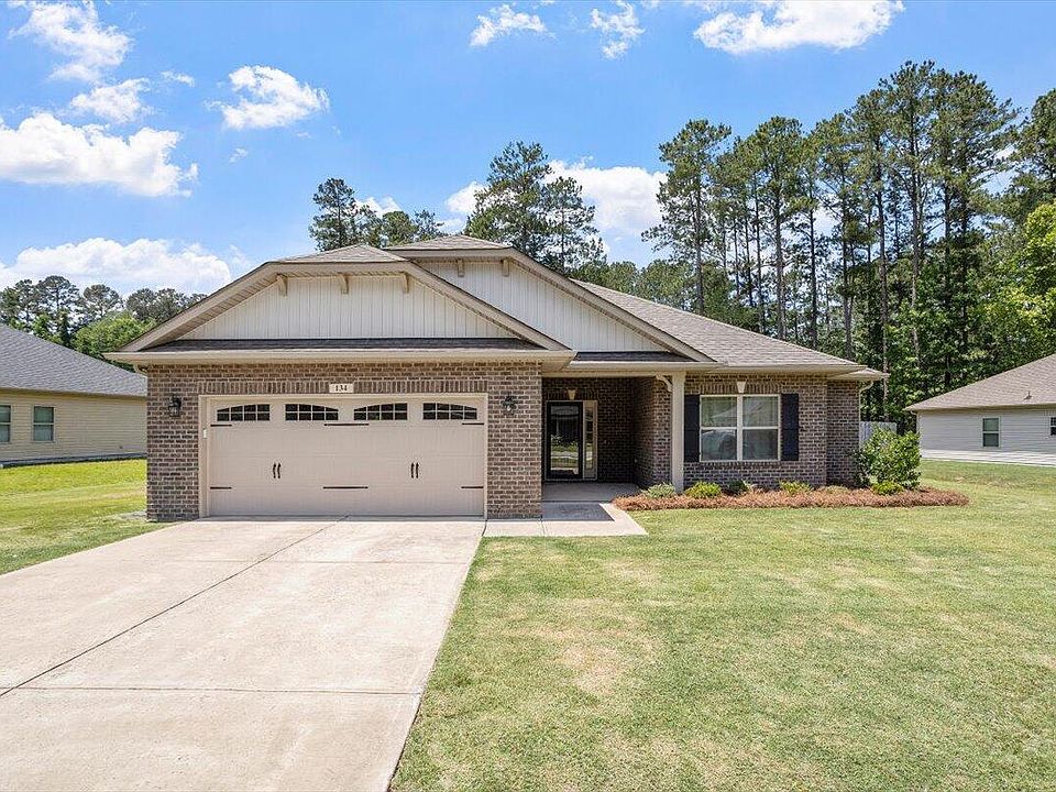 1st image of 134 Woodwater Cir