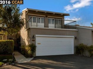 804 Country Club Dr, Moraga, CA 94556