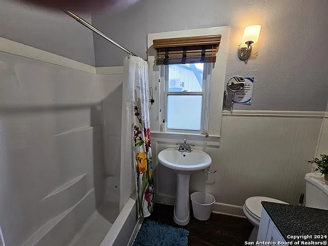 106 W Specht Rd — Photo 9