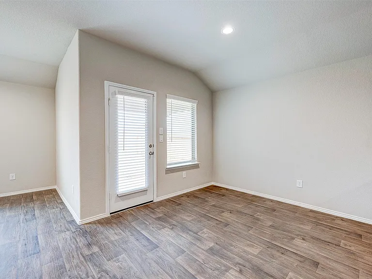 1710 Goose Island Ln — Photo 28