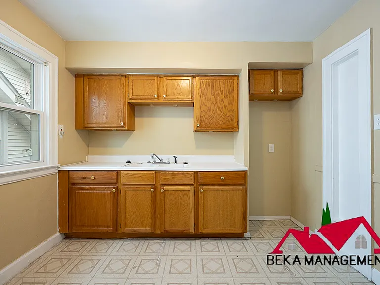 17158 Greenlawn St — Photo 11