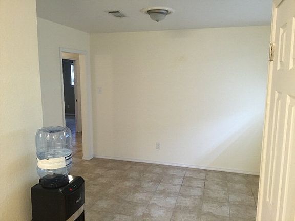 3rd image of 4403 Erie Dr