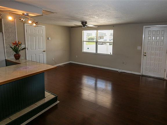 4th image of 3513 Edenwood Dr