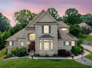 10601 Sophia Ct, North Huntingdon, PA