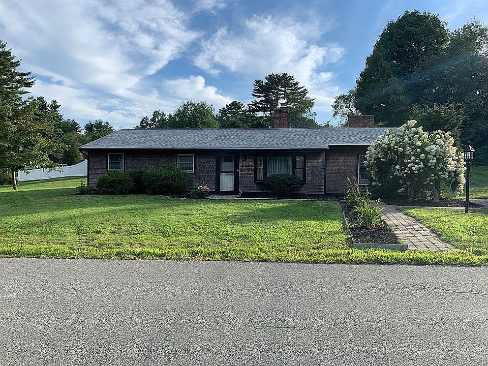 1st image of 9 Hamilton Dr