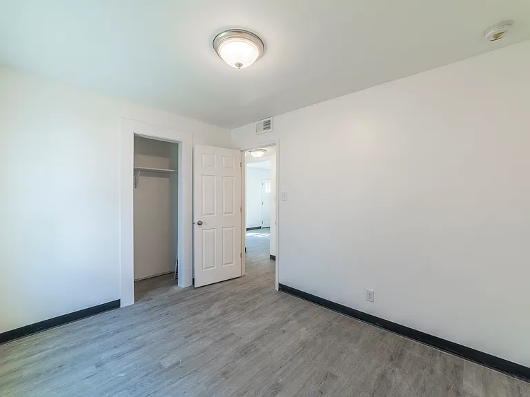7235 Schneider Ave — Photo 22