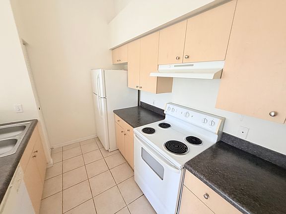 5th image of 4171 San Marino Blvd APT 305