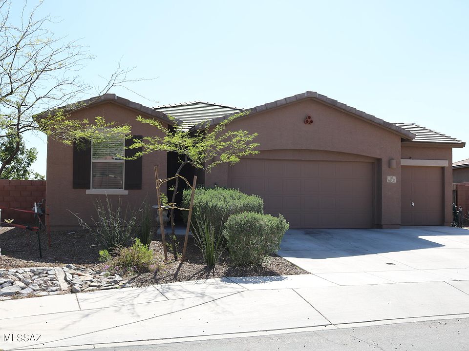 1st image of 60329 E Center Cir