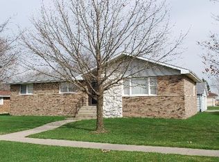 601 Oak St, Peotone, IL 60468