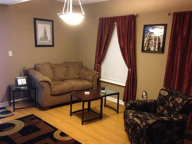 2907 Woods Crossing Dr — Photo 6