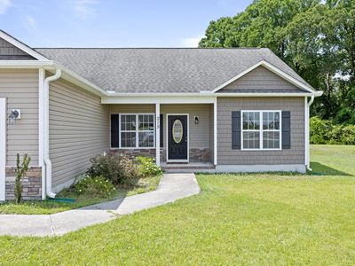 215 Classy Ct, Richlands, NC, 28574