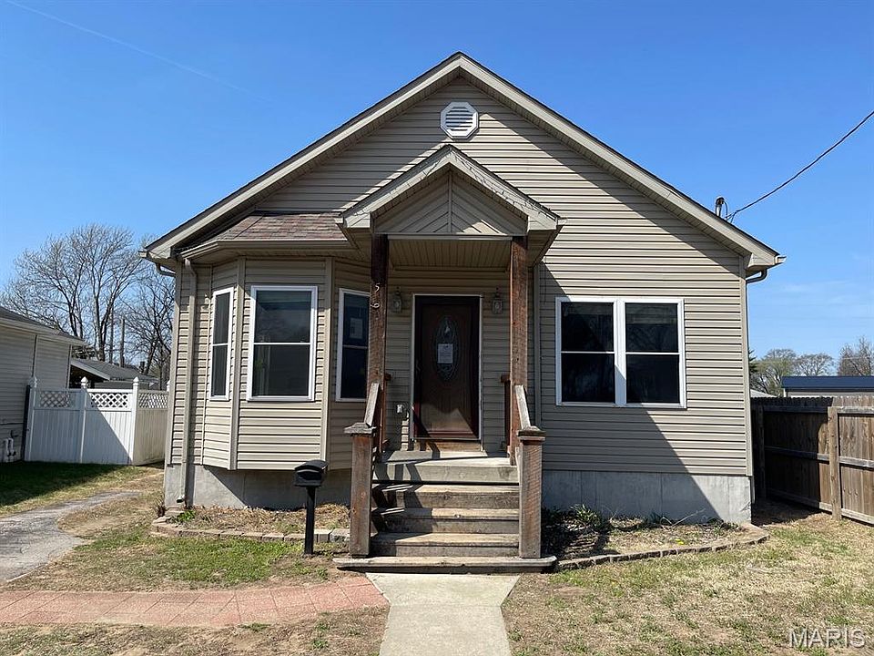 1st image of 560 Prospect St