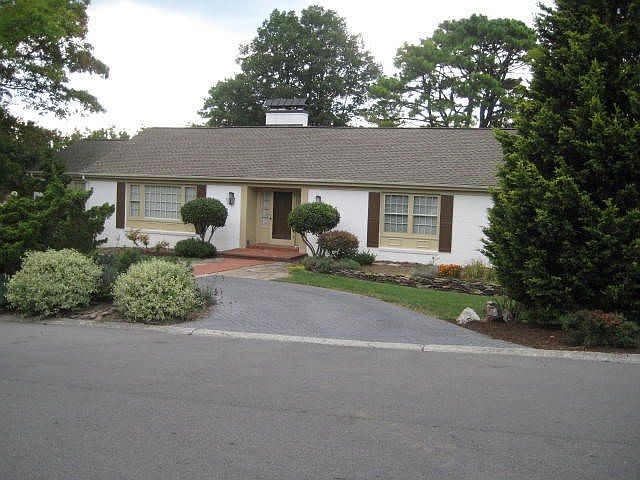 3912 Bosworth