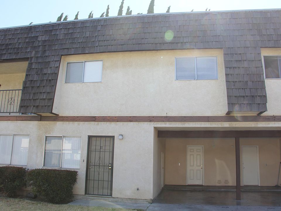 1st image of 258 Lancaster Dr #11