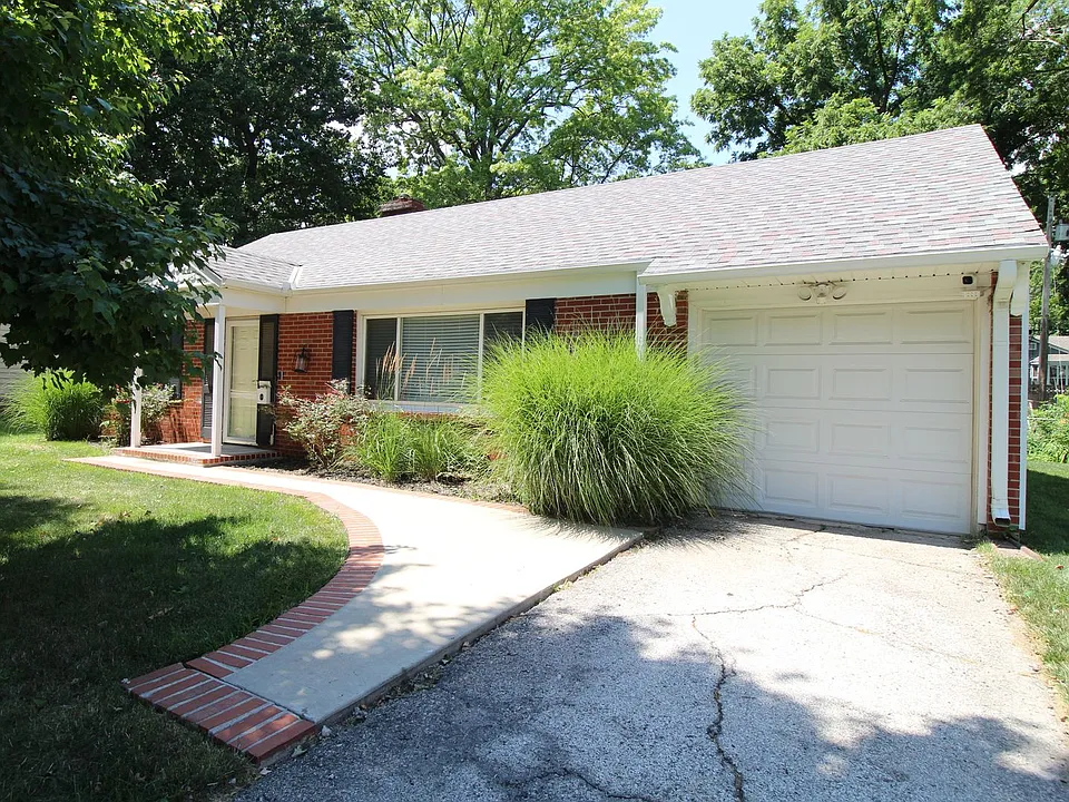 2206 Somerset Dr