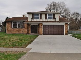 96 Old Stone Rd, Depew, NY 14043