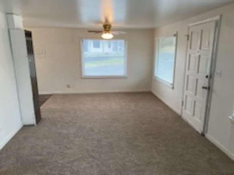 301 SW Isaac Ave — Photo 10