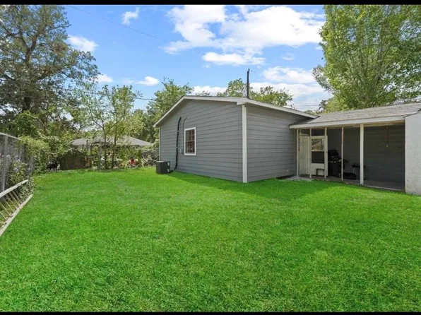 8538 Sunderland Rd, Houston, TX