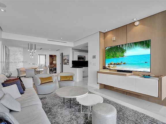5th image of 17121 Collins Ave APT 3706