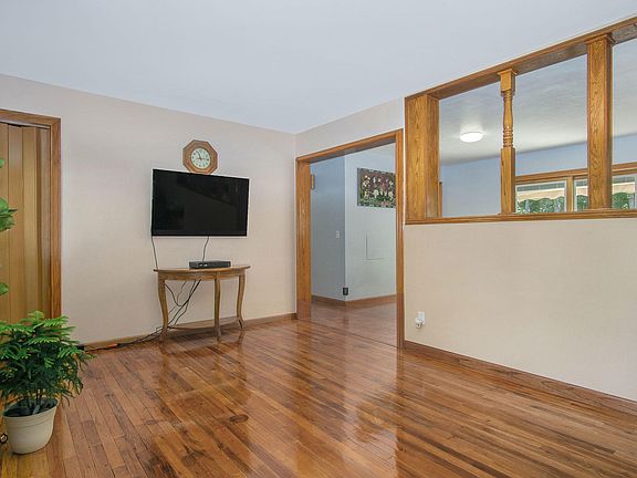 5th image of 2758 Patricia Dr