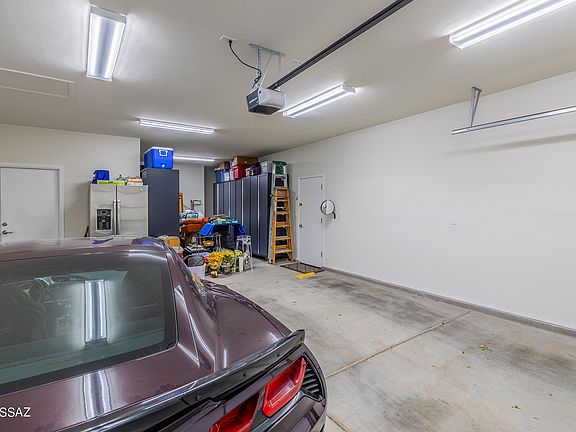 5th image of 14104 E Voss St
