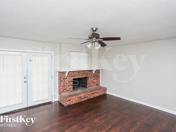 2nd image of 4016 Horizon Pl