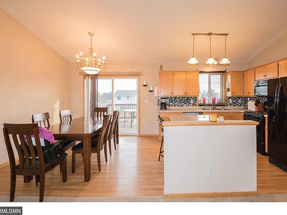 3rd image of 3654 Brentwood Dr