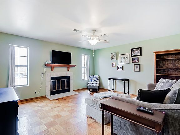 4th image of 203 31st St
