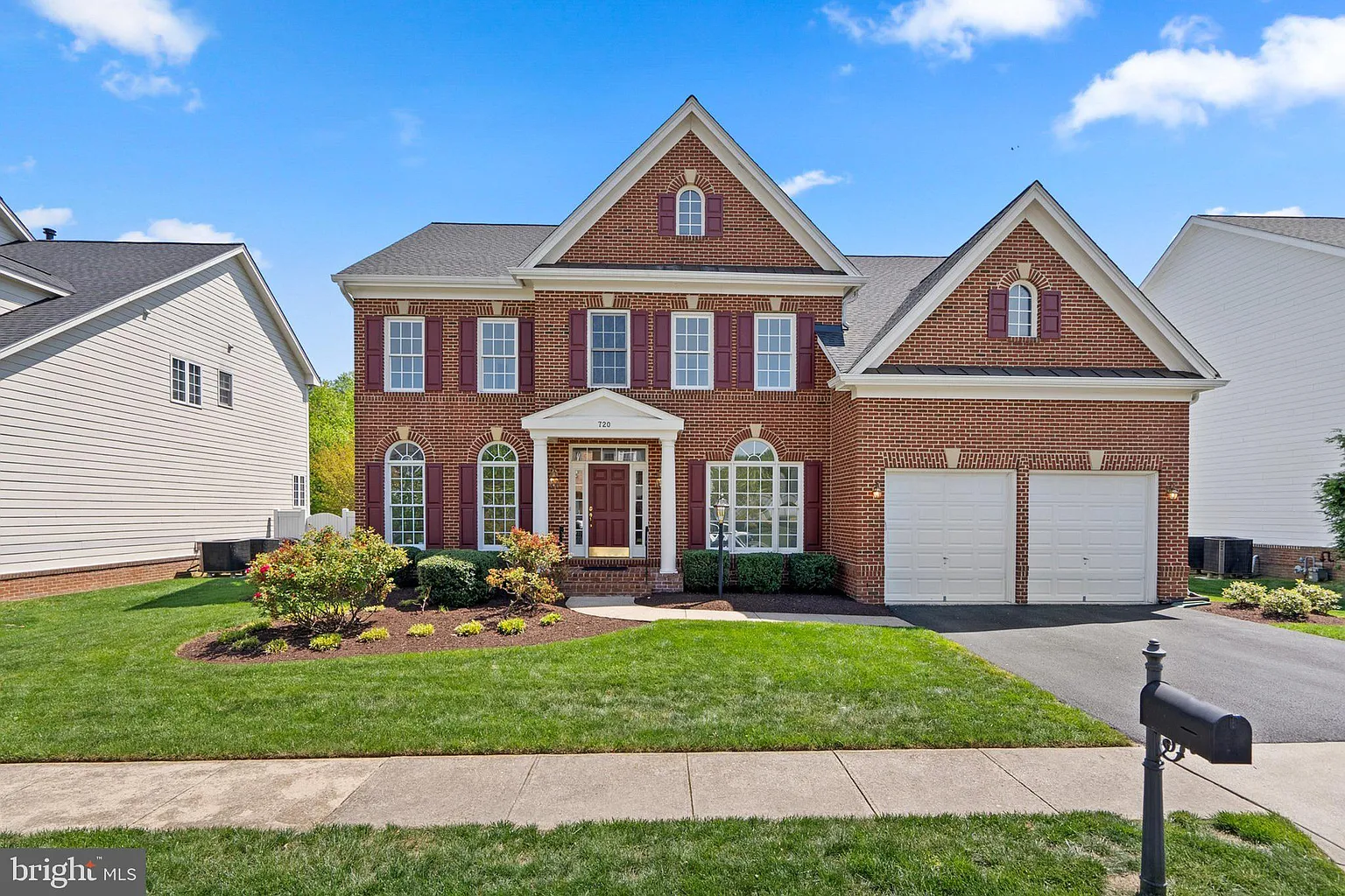 720 Crisfield Way photo 1