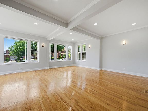 3rd image of 7247 S Luella Ave